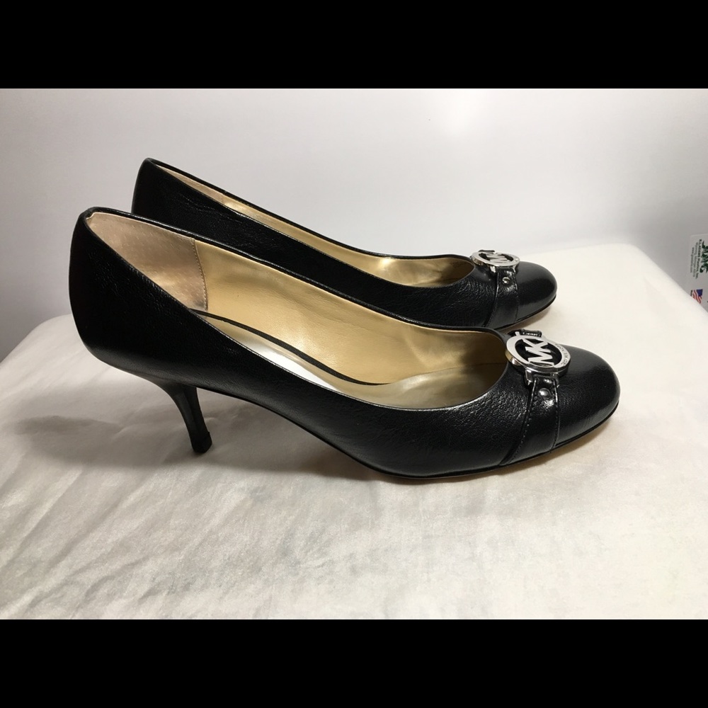 Michael Kors Black Round Toe Heel Size 9.5M